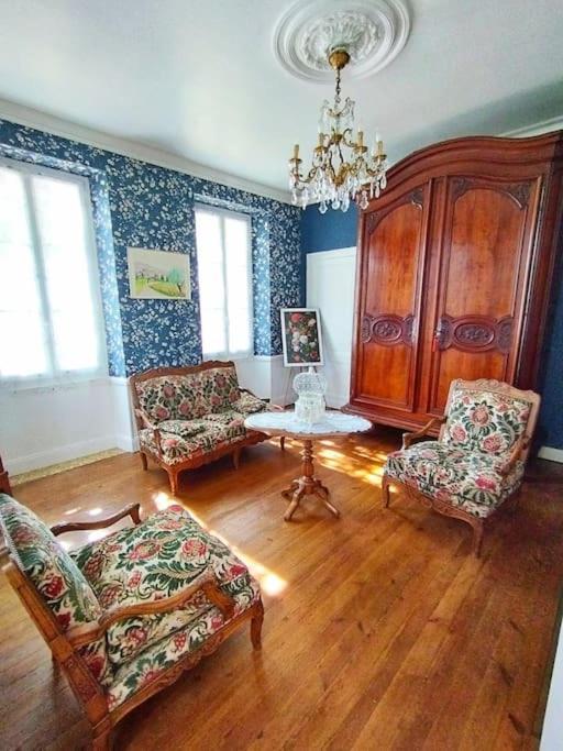 Gite La Burthe Monprimblanc Exteriér fotografie